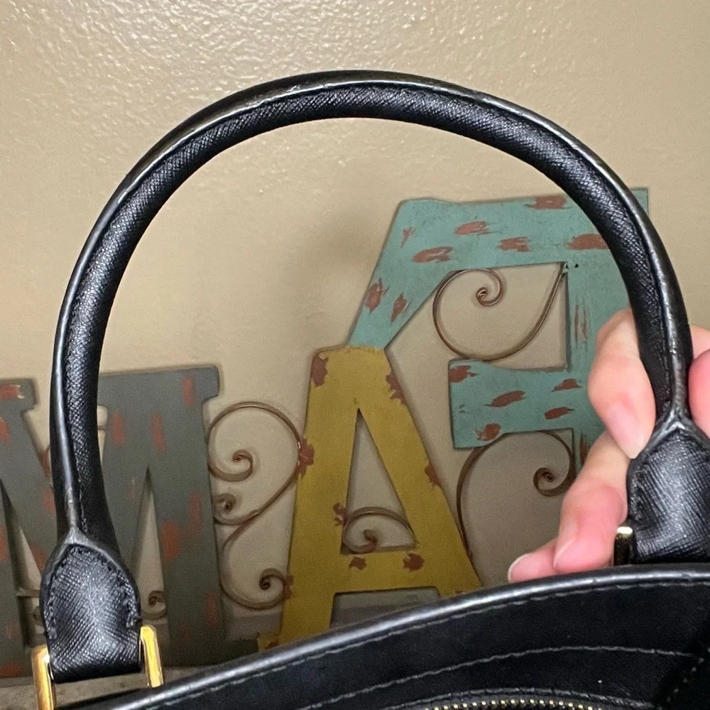 Michael Kors Selma Leather Satchel Bag with Wallet- Black.